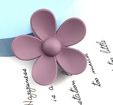 Load image into Gallery viewer, NJ -  Flower Acrylic Hair Claws (Multiple Colors)