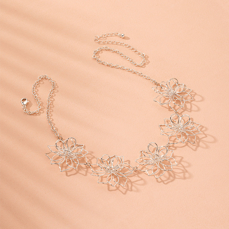 NJ - Dimensional Flower Necklace - Silver
