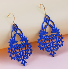 Load image into Gallery viewer, ER - Hollow Out Drop Earrings