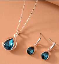 Load image into Gallery viewer, ER - Gold &amp; Blue Rhinestone Necklace Set