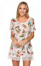 Load image into Gallery viewer, CY - Floral &amp; Lace Dressy Top-Fits Small