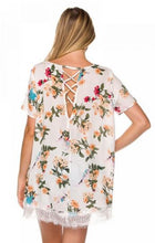 Load image into Gallery viewer, CY - Floral &amp; Lace Dressy Top-Fits Small