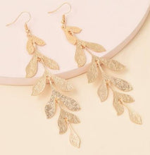 Load image into Gallery viewer, ER - Gold Leaf Decor Drop Earrings