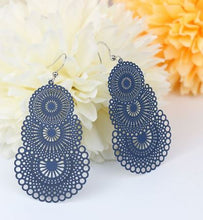 Load image into Gallery viewer, ER - Hollow Dropout Earrings - Pink or Blue